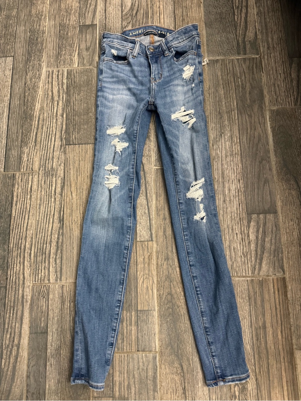 American Eagle Womens distressed next level stretch - size 000